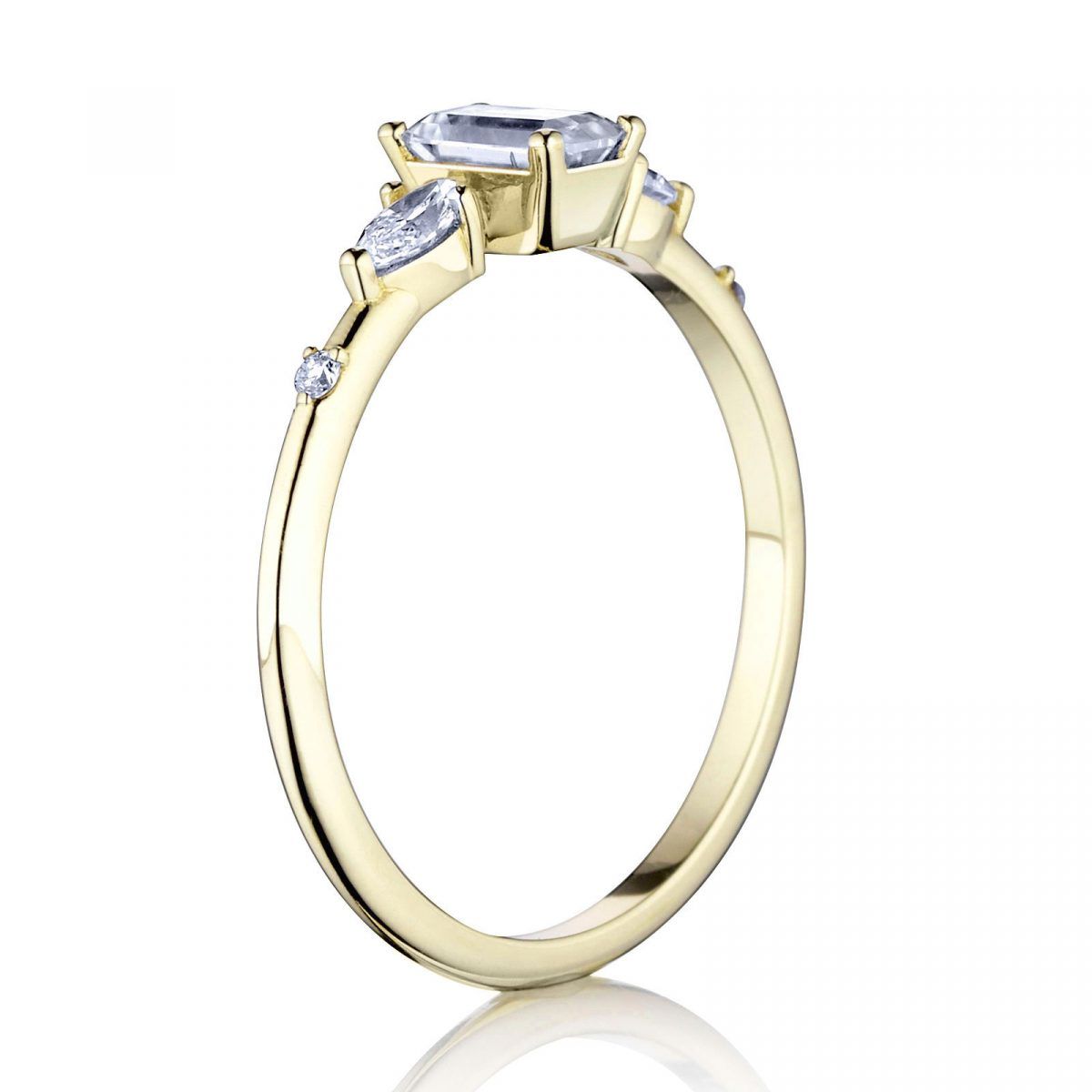 Prsteň Zora - žlté zlato s prírodným diamantom